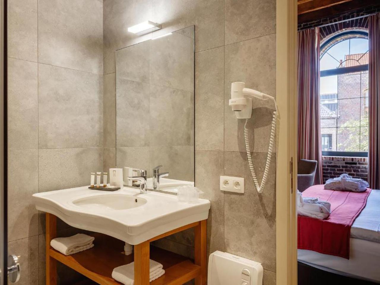 Budget Rooms By Ghent River ภายนอก รูปภาพ